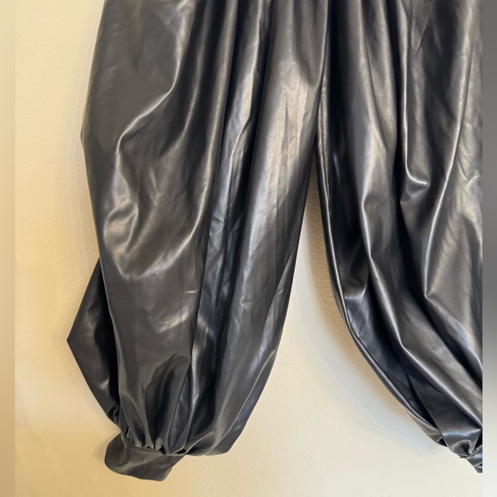 AKIRA Masterpiece Black Faux Leather Puff Sleeve Top Size L/XL Unique Artsy - Picture 5 of 16